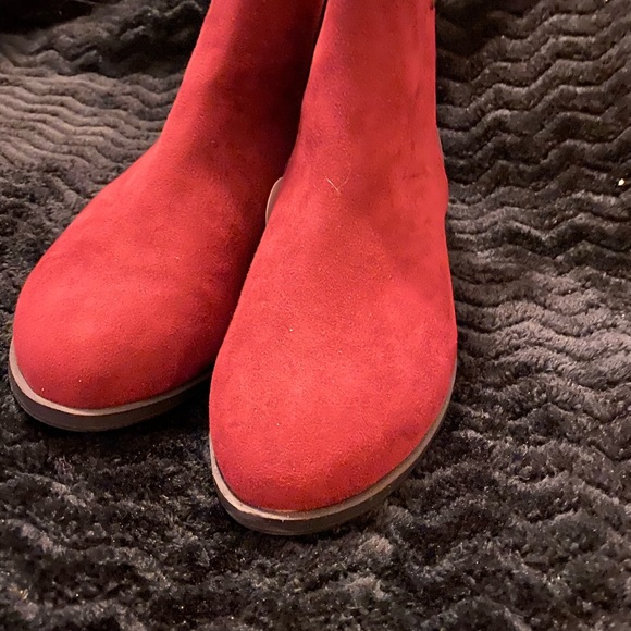 Girls Ankle Boots
Size: 3 - Picture 3 of 4